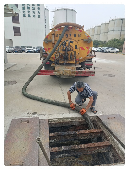 阿勒泰隔油池清掏