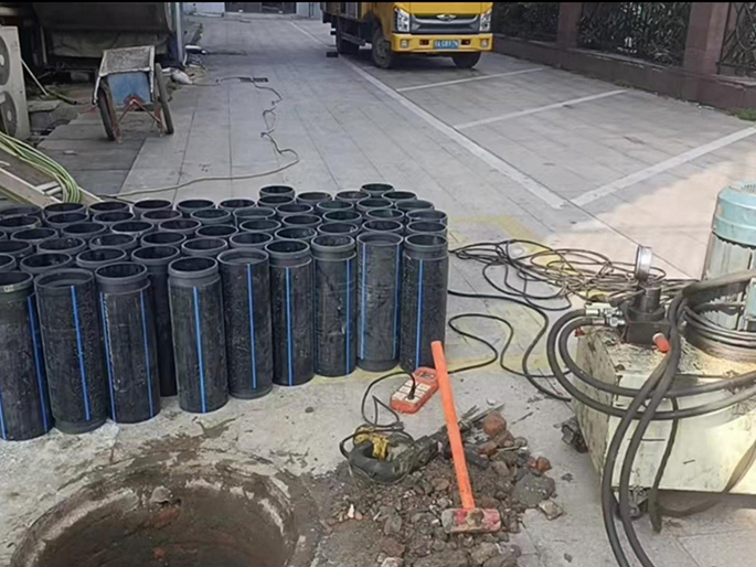 阿勒泰PE置换管厂家 DN315置换管 非开挖管短管置换